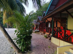 Гостиница Rainbow Chalet  Tioman Island